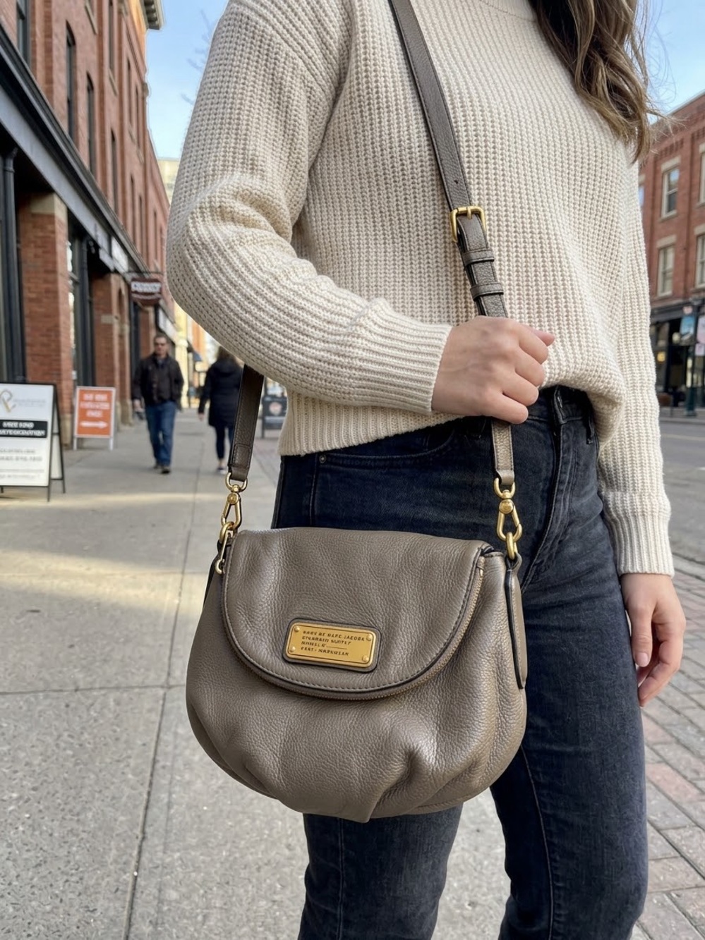 Marc by Marc Jacobs Classic Q Mini Natasha Leather Crossbody Bag – Taupe / Grey